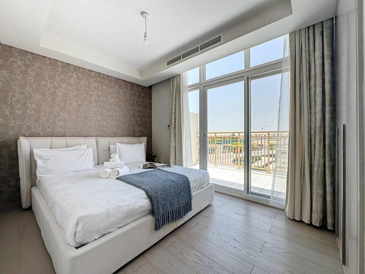 Key View - Aquilegia Villa, Damac Hills Dubai Exterior foto